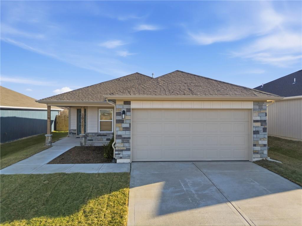 834 N Pear Street - Photo 1
