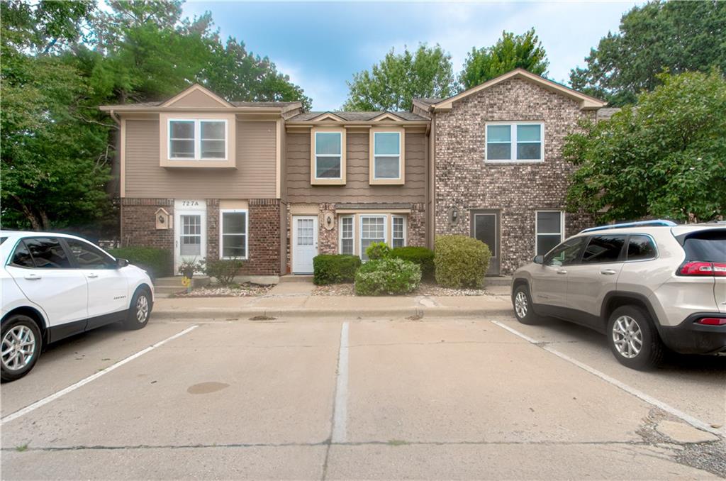 727 SW Liggett Road #B - Photo 1