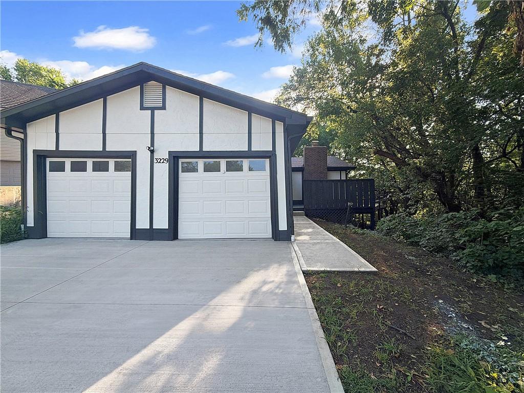 3229 Big Horn Court