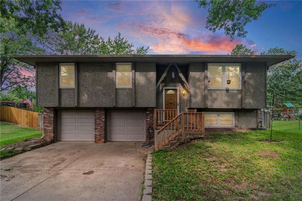 1905 S Speas Drive - Photo 1