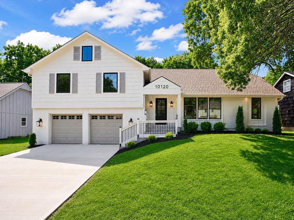 10120 Glenwood Street - Photo 1