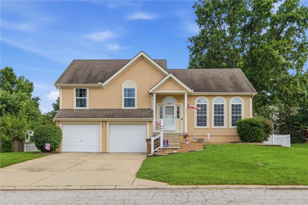 903 Silver Lake Circle - Photo 1