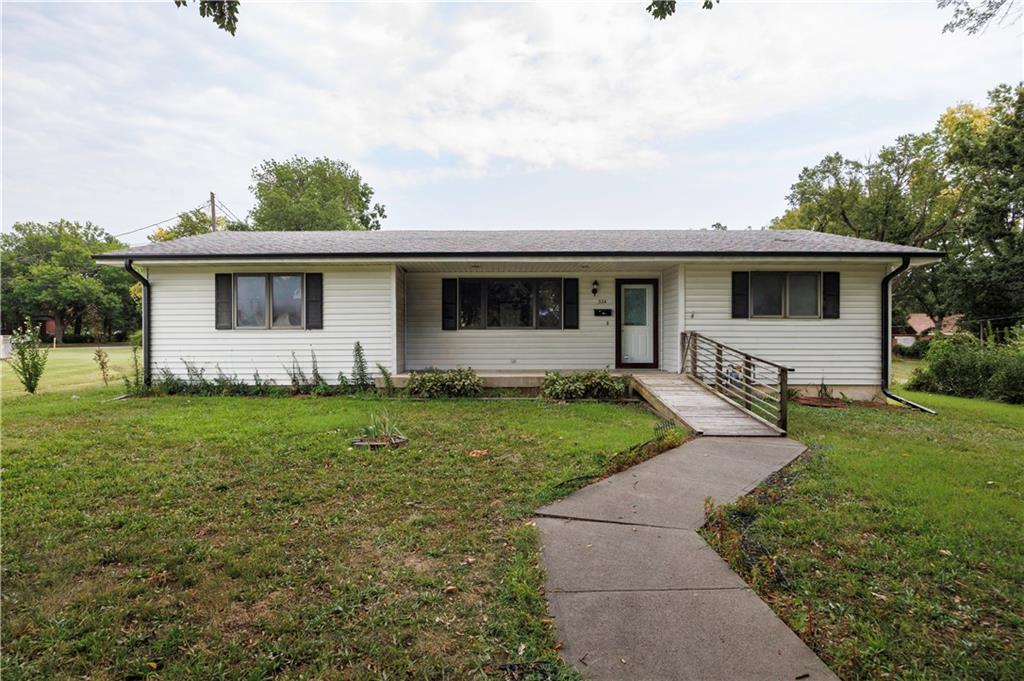 324 N 8th Street - Photo 1