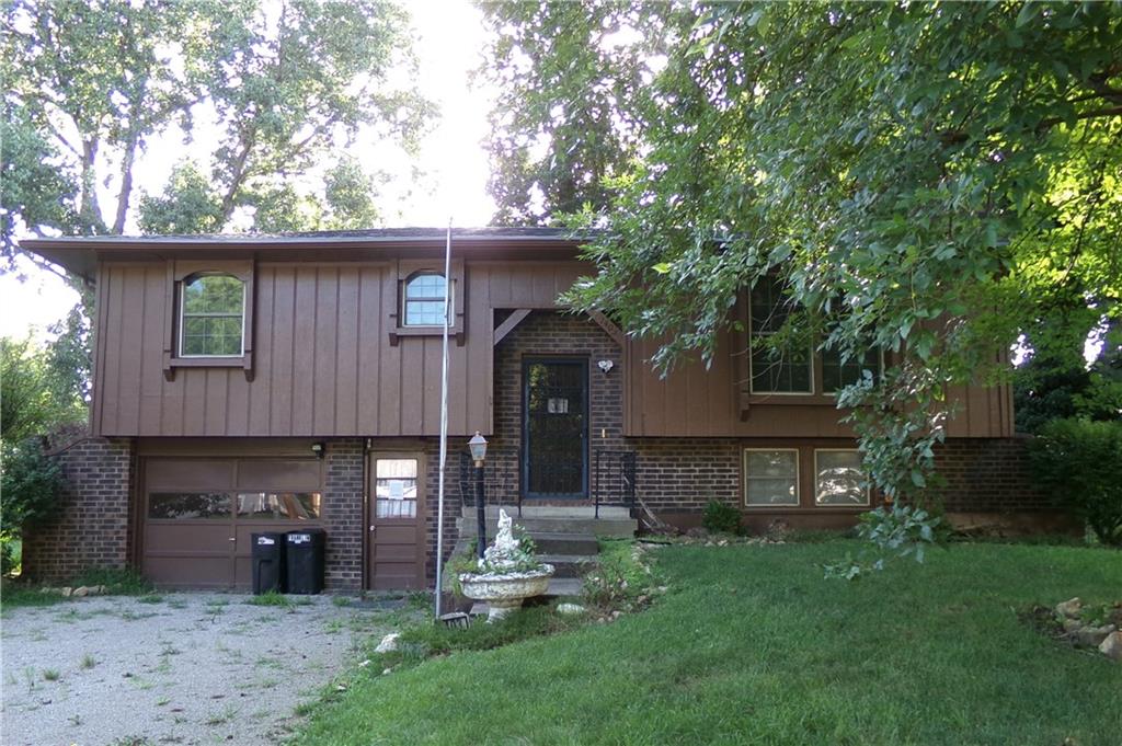 1403 Ridgeway Drive - Photo 1