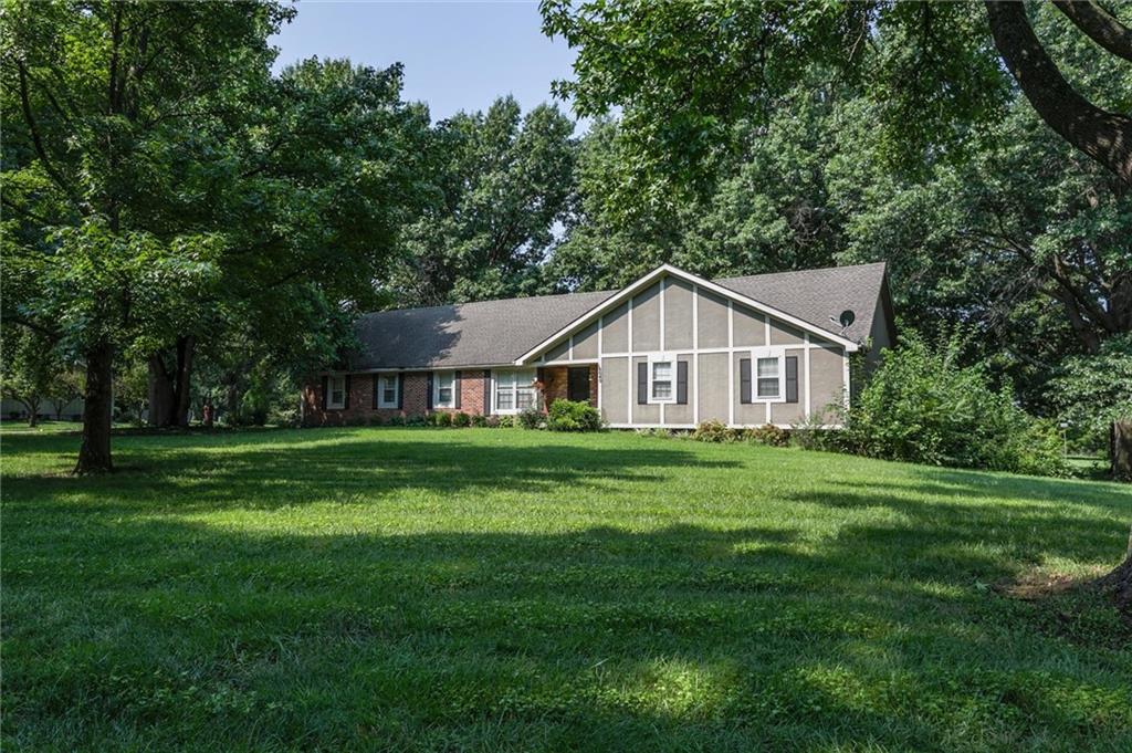 16040 Outlook Avenue - Photo 1