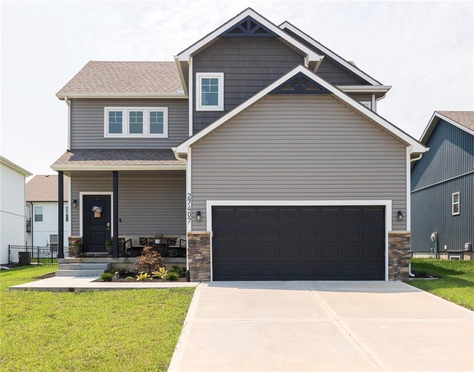 27407 E Sycamore Street - Photo 1