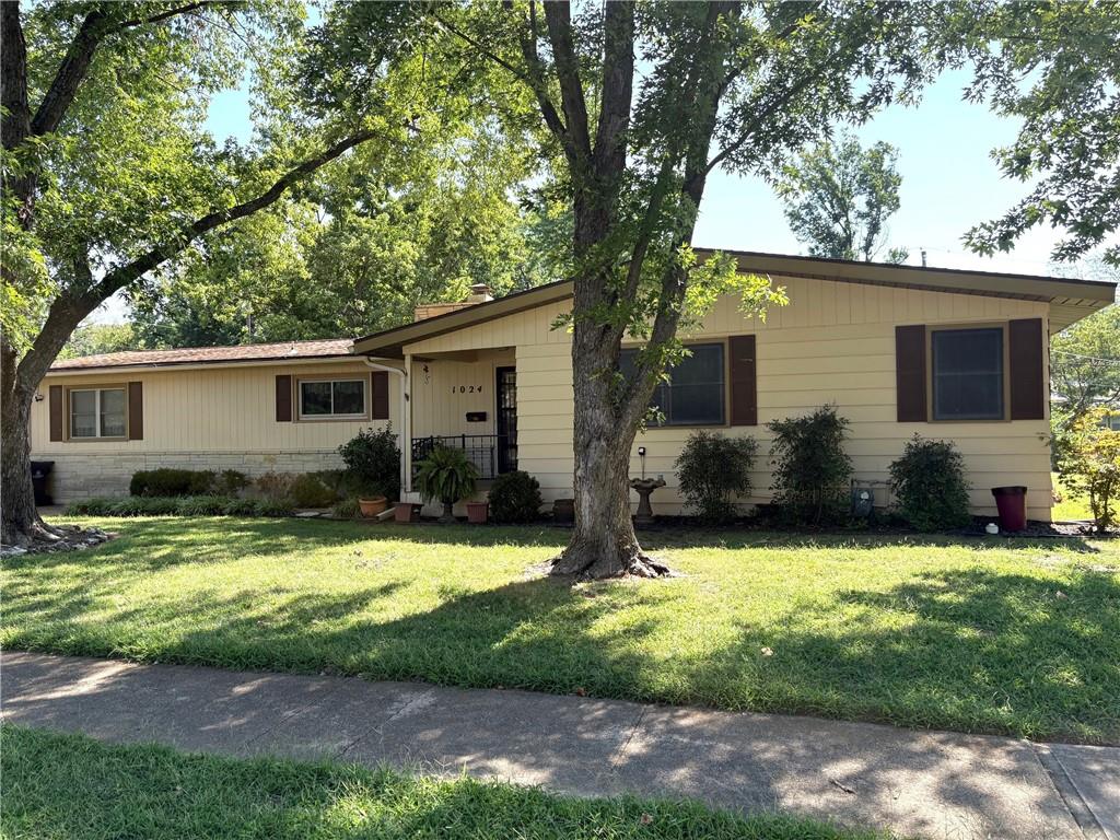 1024 N 17th Place
