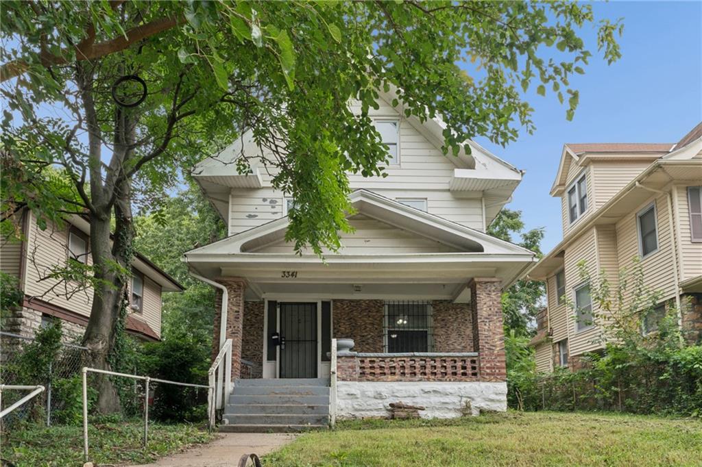 3341 AGNES Avenue - Photo 1