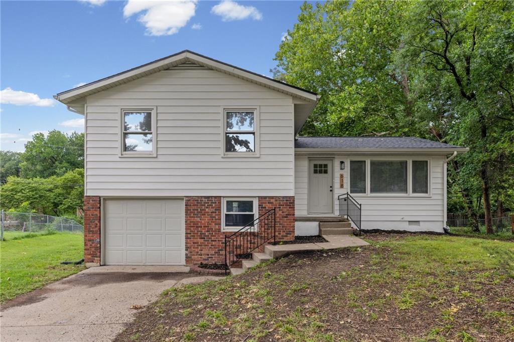 618 Saratoga Place - Photo 1