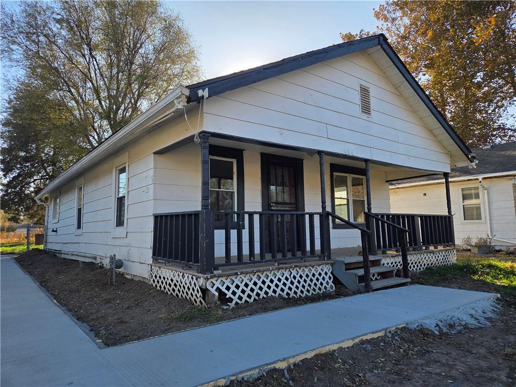 1006 W Cliff Street - Photo 1