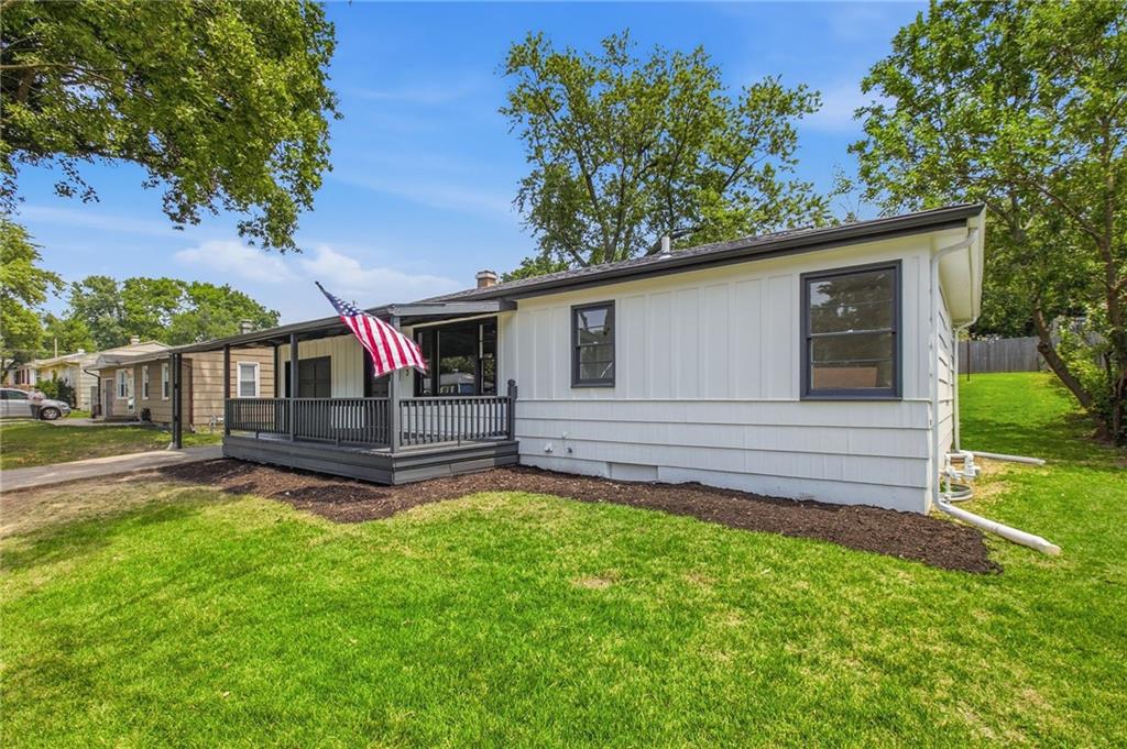 3313 Vermont Avenue - Photo 1