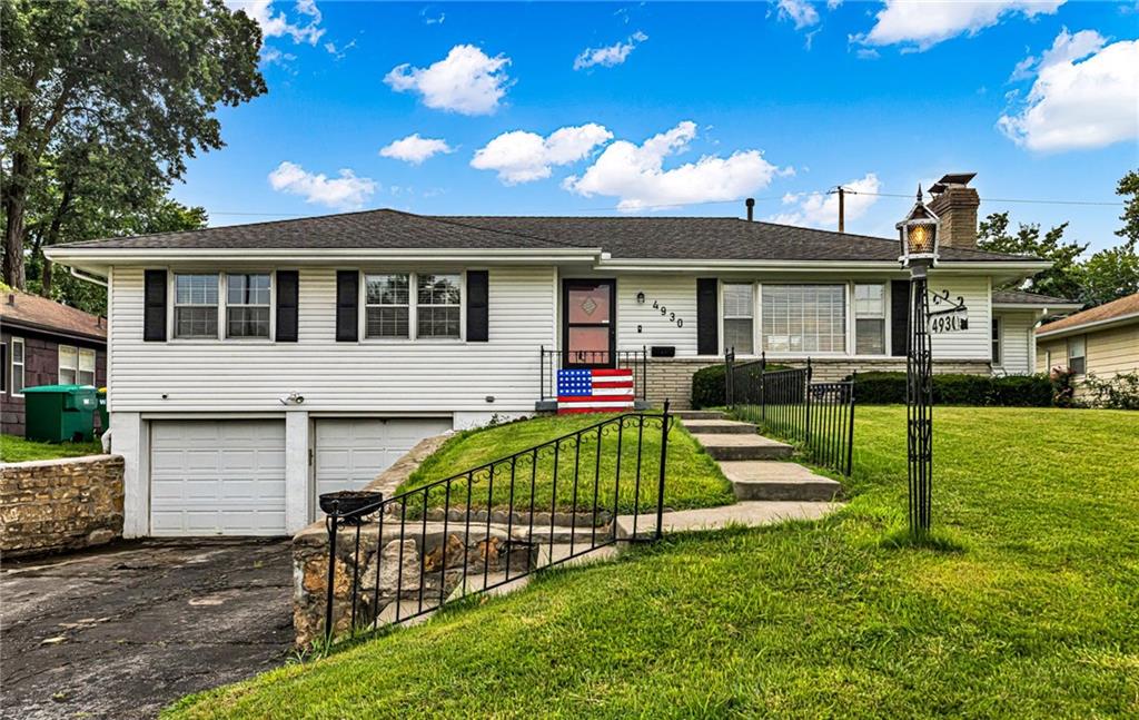 4930 Waverly Avenue - Photo 1