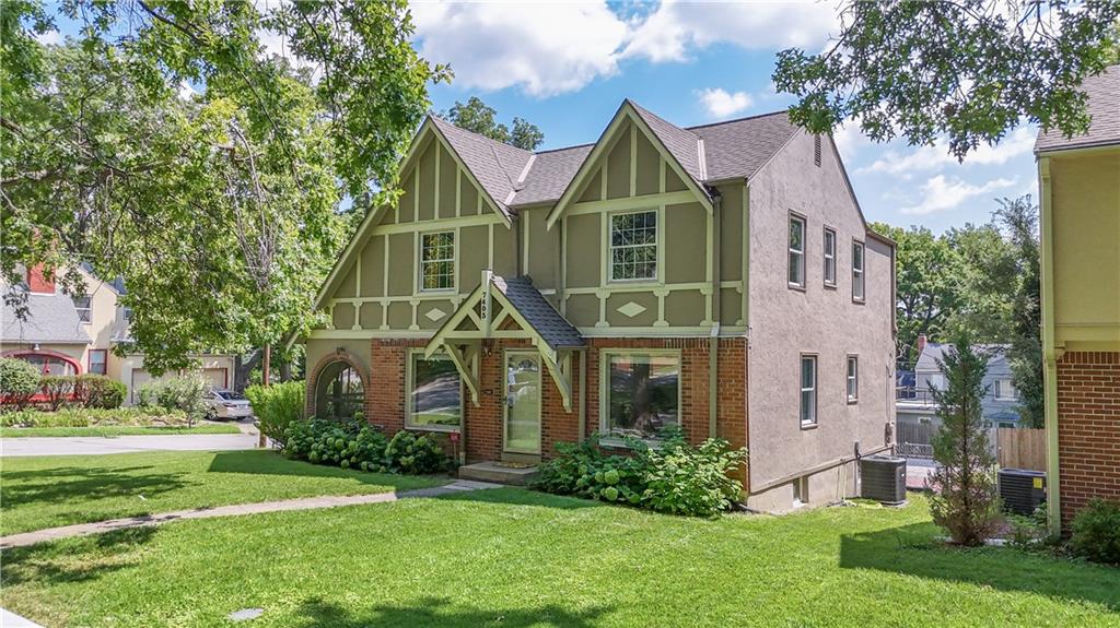 7403 Campbell Street - Photo 1