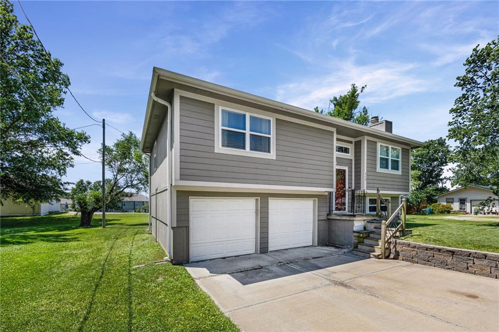 409 W South Street - Photo 1