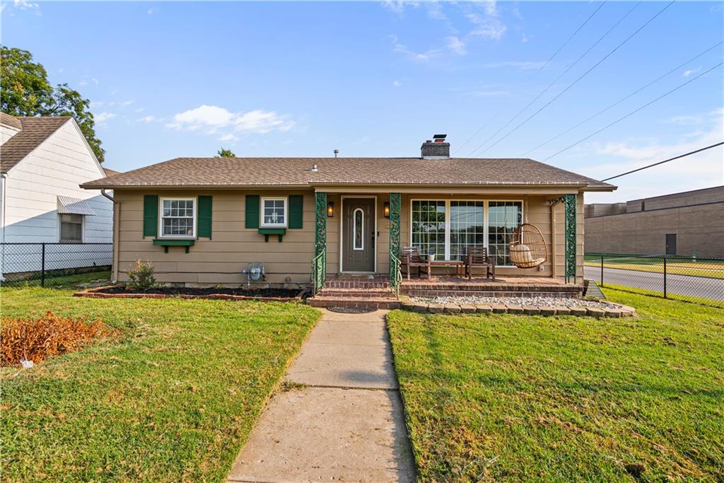 1323 W 3rd Street