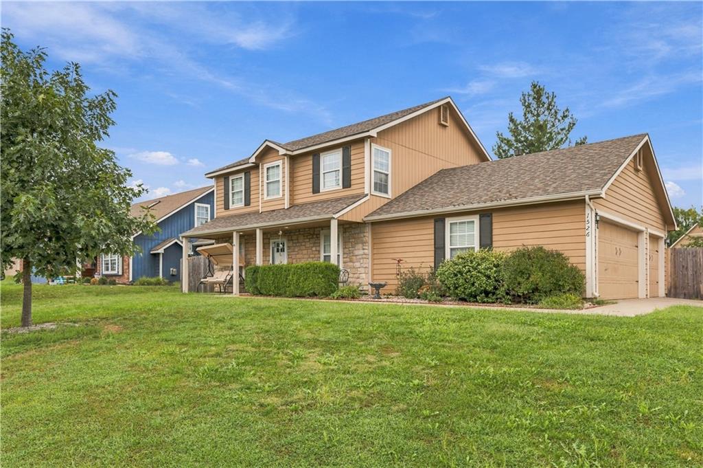 1526 Maple Street - Photo 1