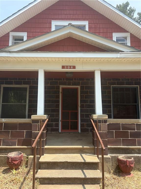 306 Maple Road - Photo 1