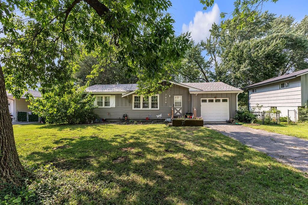 7414 Park Forest Lane - Photo 1