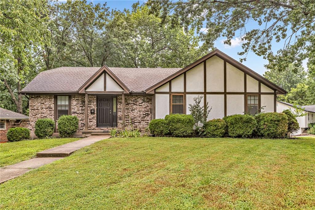 3612 NE Chapel Drive - Photo 1