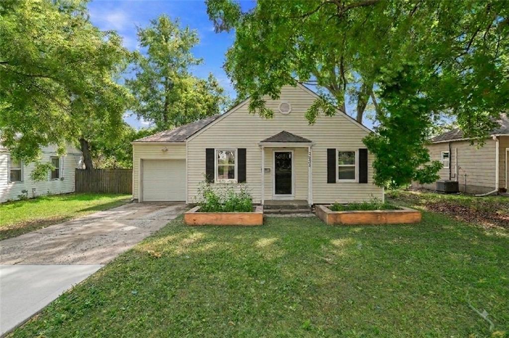 7533 Marty Street - Photo 1