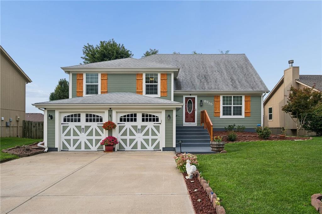 8715 NE 116th Street - Photo 1