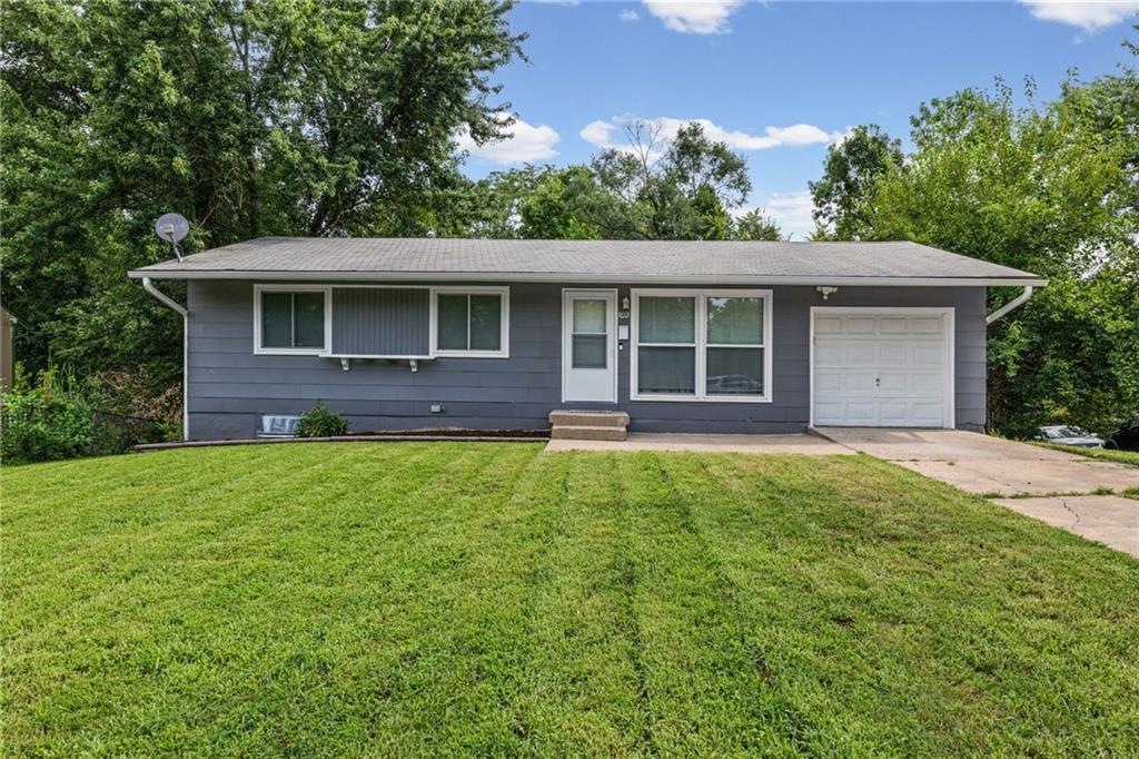 7612 E 51st Terrace - Photo 1