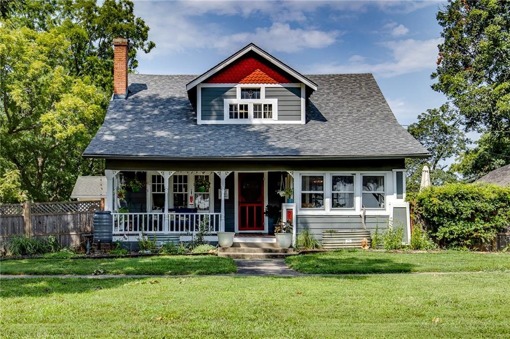 819 8th Street - Photo 1
