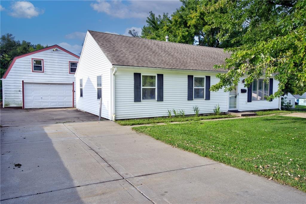 2401 NE 58th Terrace - Photo 1