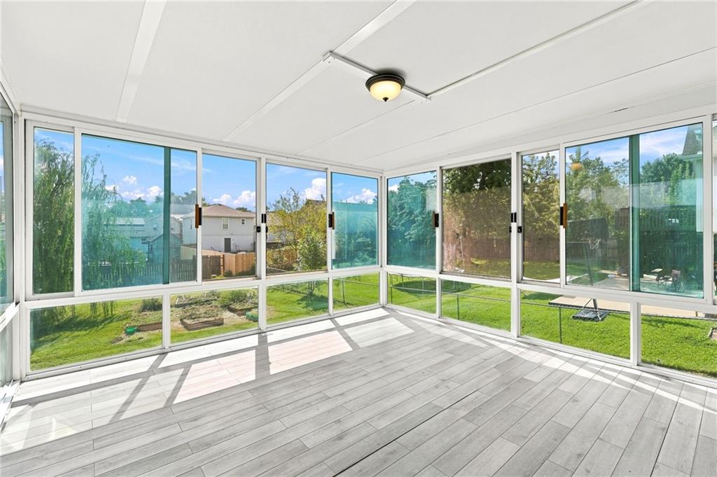 Thumbnail 33