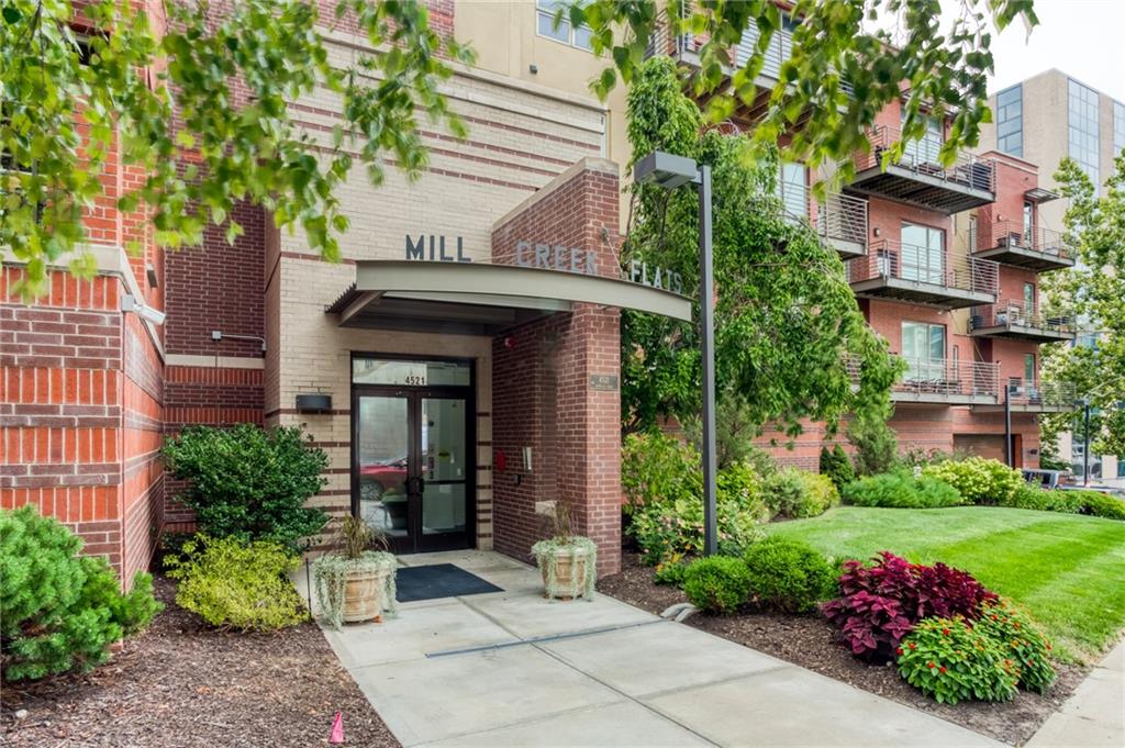 4521 Wornall Road - Photo 1