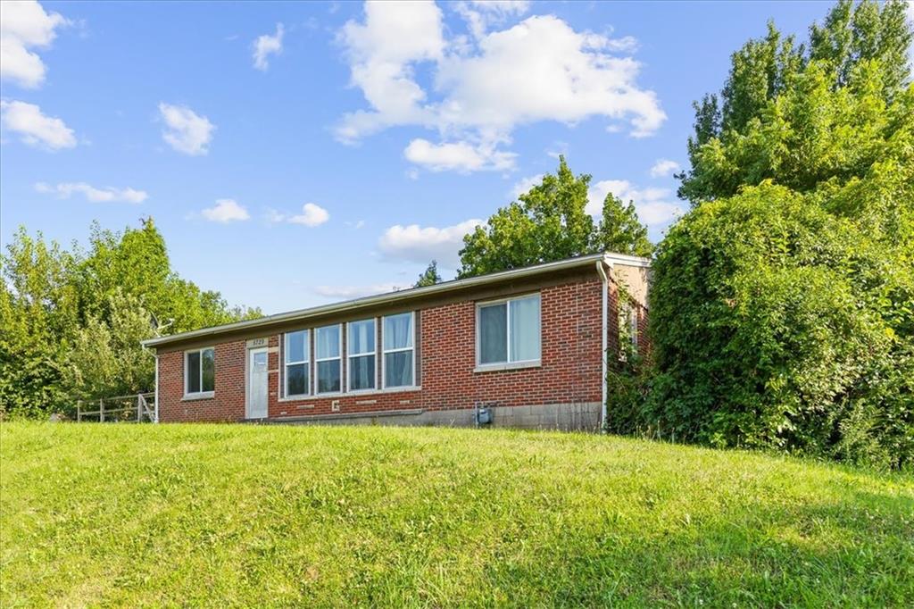 5729 PARALLEL Parkway