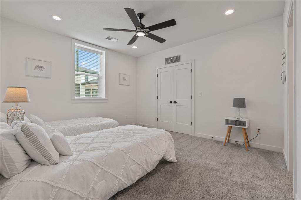 Thumbnail 53