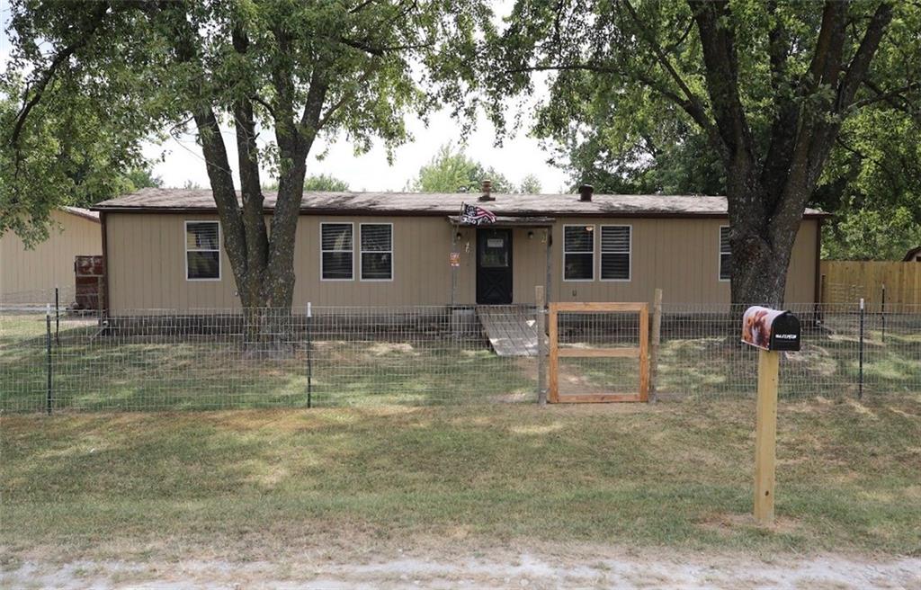 186 SE 19th Lane - Photo 1