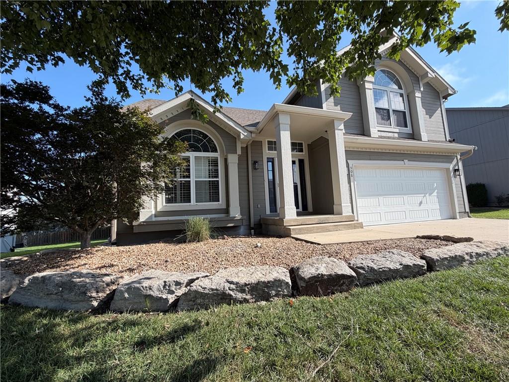 908 SE 15th Street - Photo 1