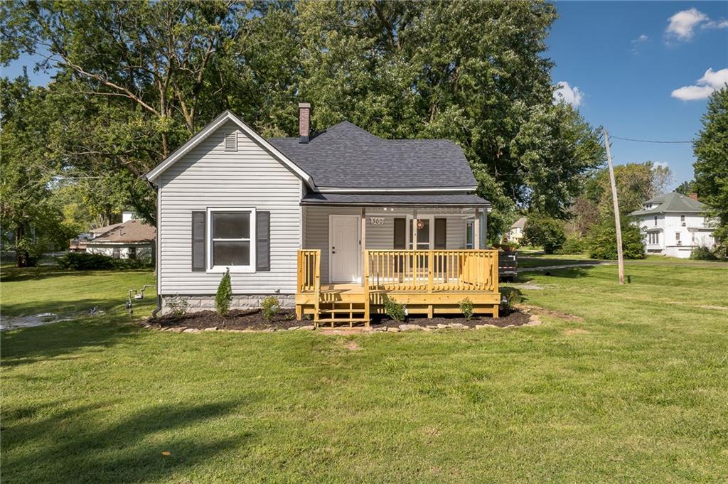 300 Maple Street - Photo 1