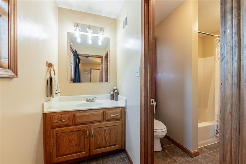 Thumbnail 32