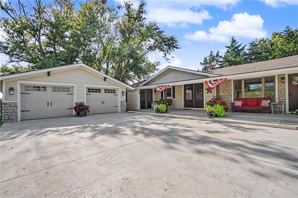 829 N 500th Road