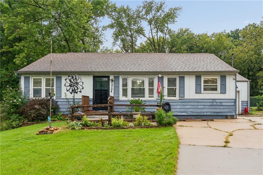 7075 Reynolds Avenue - Photo 1