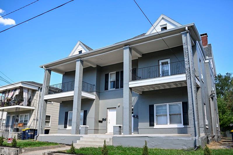 319 olive Street - Photo 1
