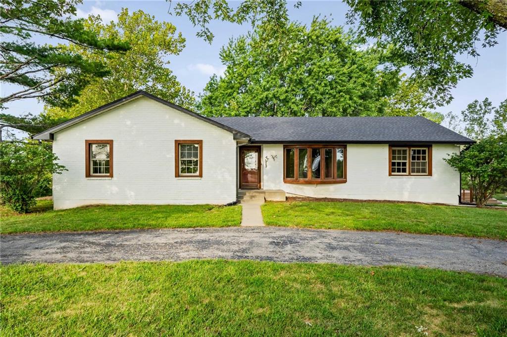24540 Mission Belleview Road - Photo 1