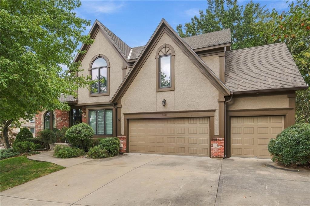 7815 N Kansas Street - Photo 1