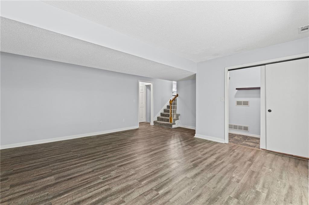 Thumbnail 23
