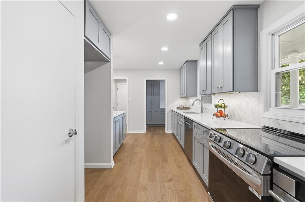Thumbnail 13