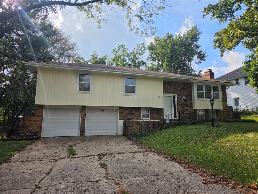 12800 Ewing Avenue - Photo 1