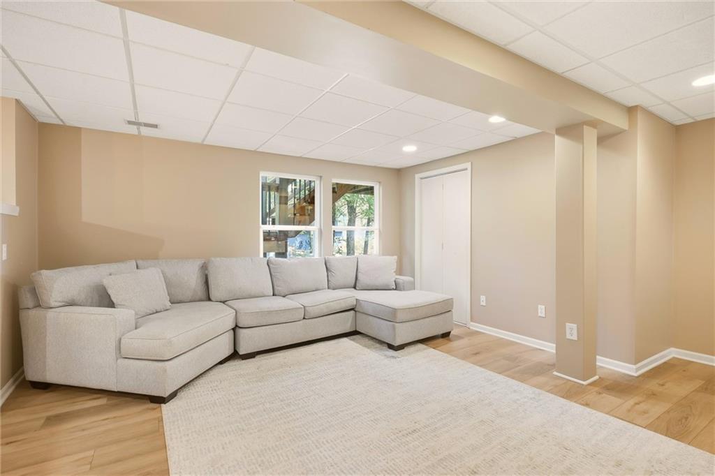 Thumbnail 25