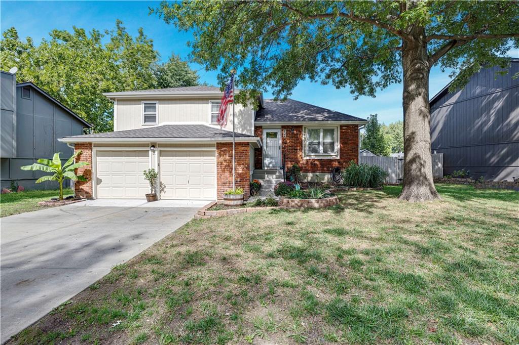 724 Valerie Lane - Photo 1