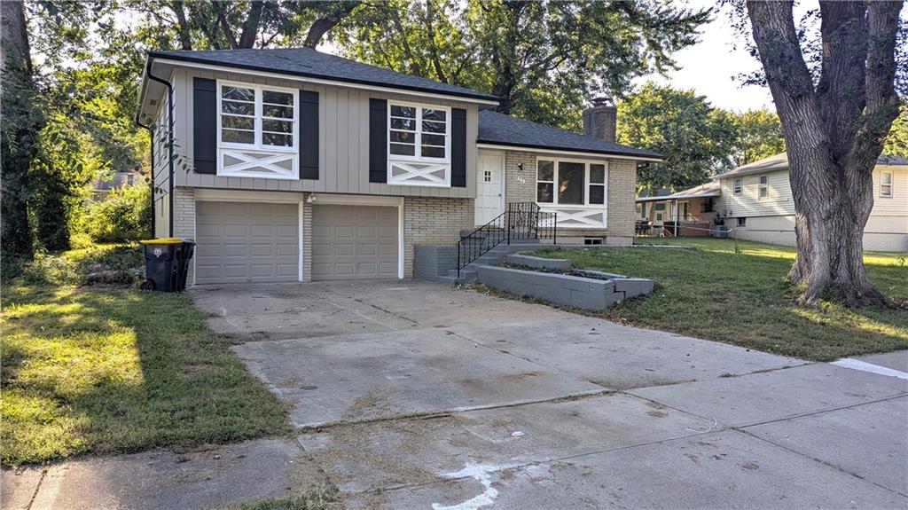 9320 OAKLAND Avenue - Photo 1