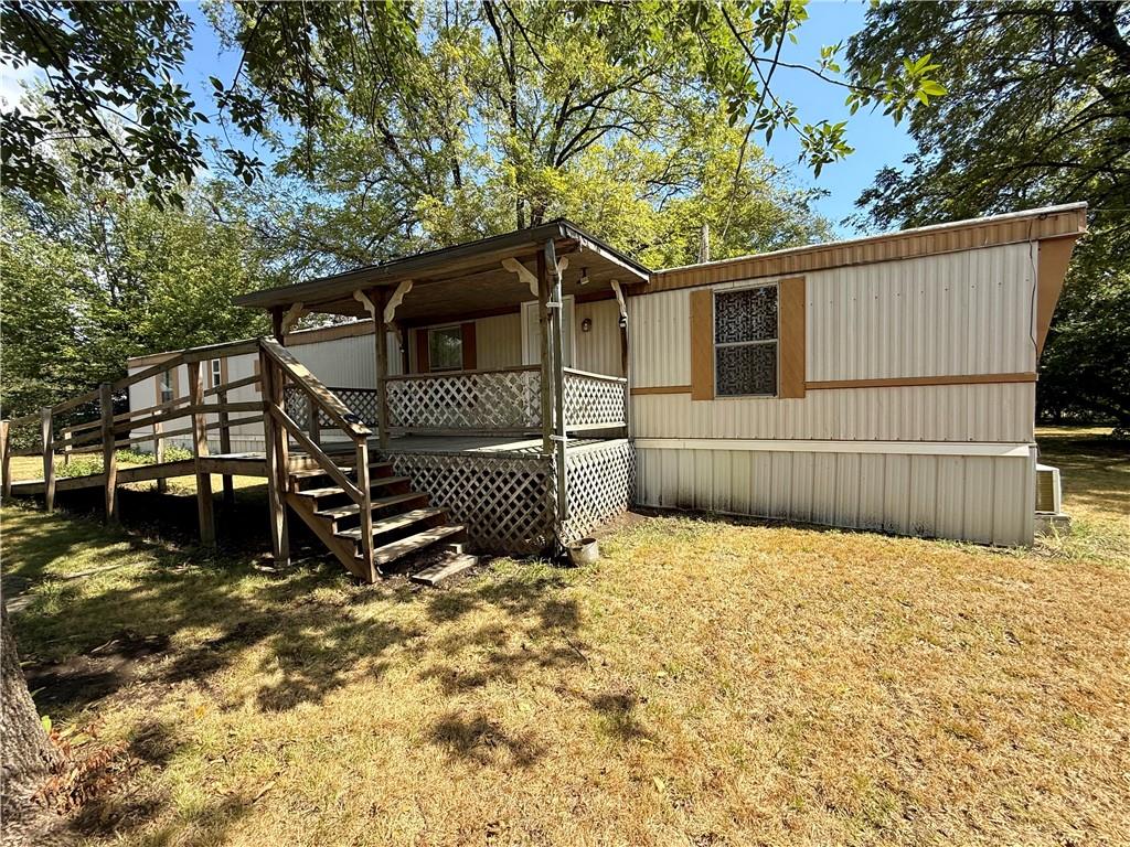 515 W 1st Street - Photo 1