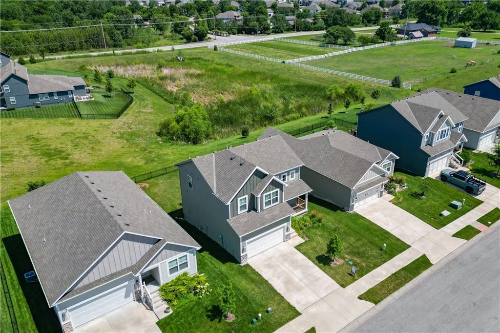3813 SW Maryville Place - Photo 1