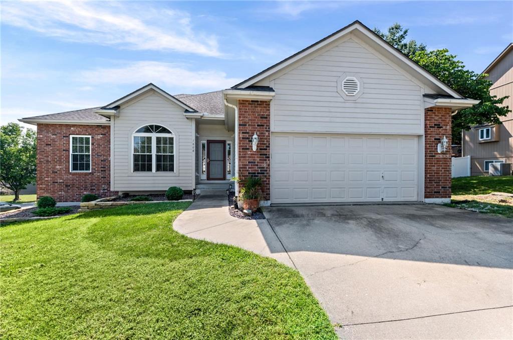 1608 NE Craigievar Court - Photo 1